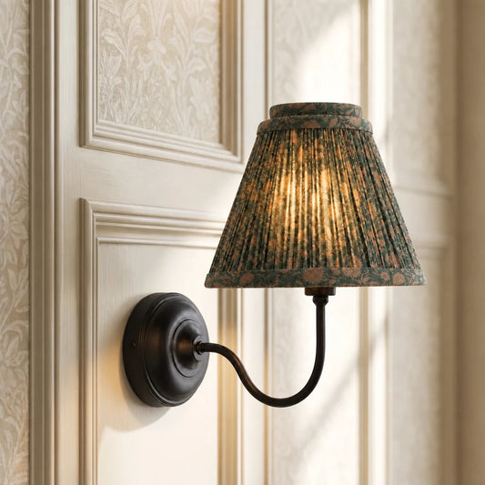 Classic Elegant Pleated Pattern Fabric Wall Light
