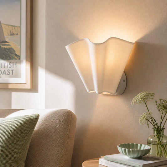 Modern Classic Linen Shade Scalloped Wall Lamp