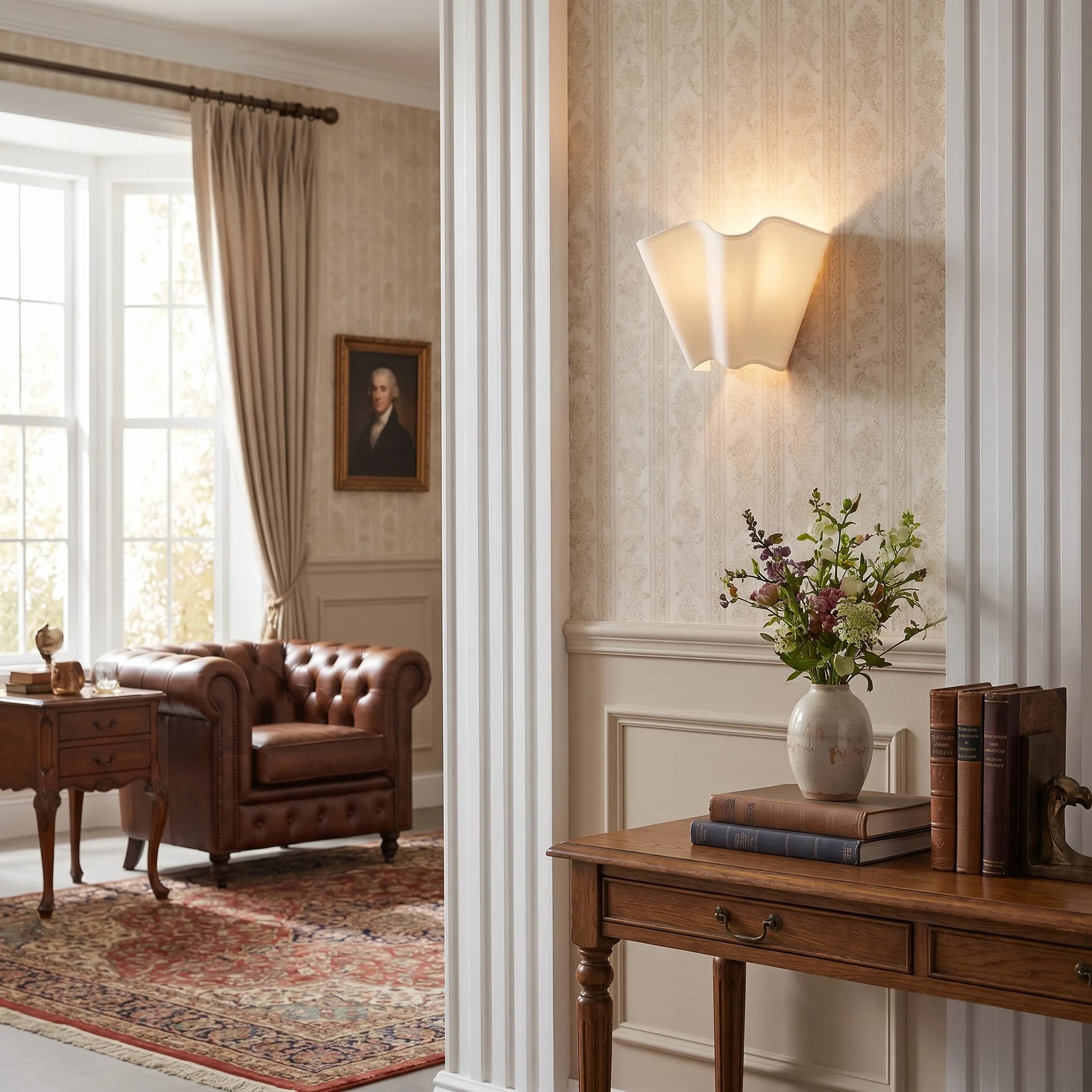 Modern Classic Linen Shade Scalloped Wall Lamp