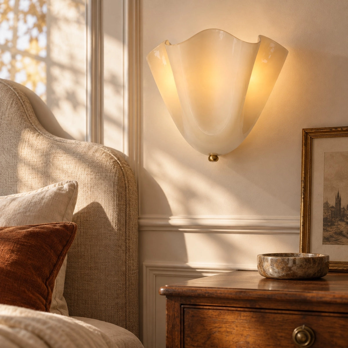 Petalia Retro Art Deco Shell Glass Wall Light